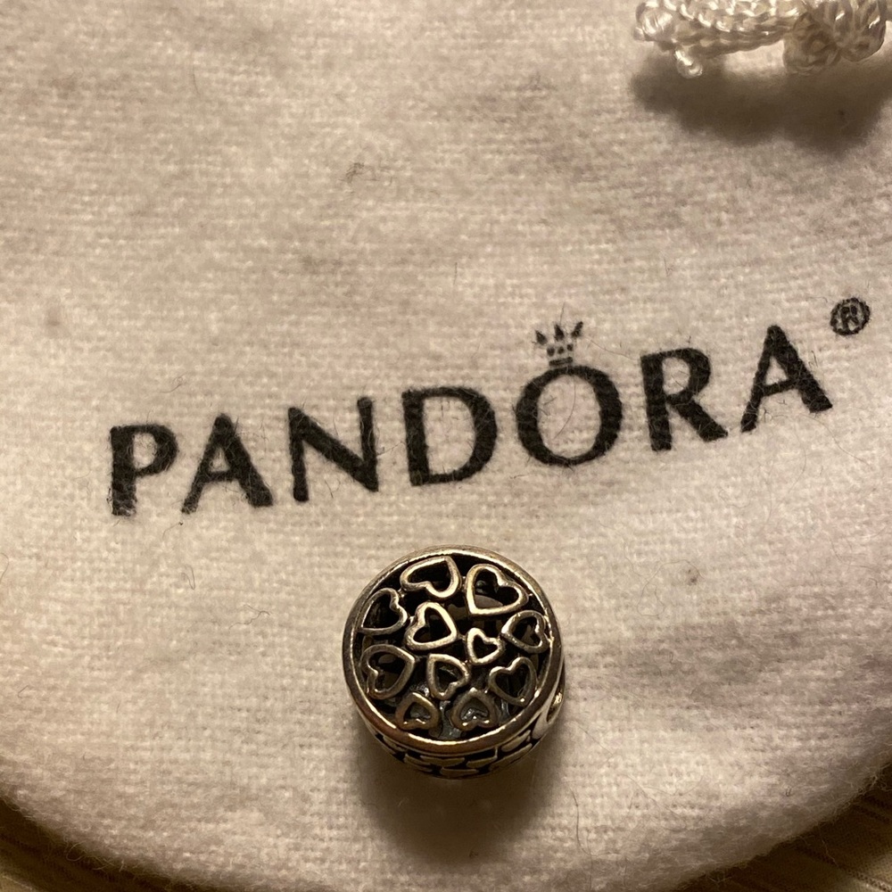 Pandora Hearts All Over Charm